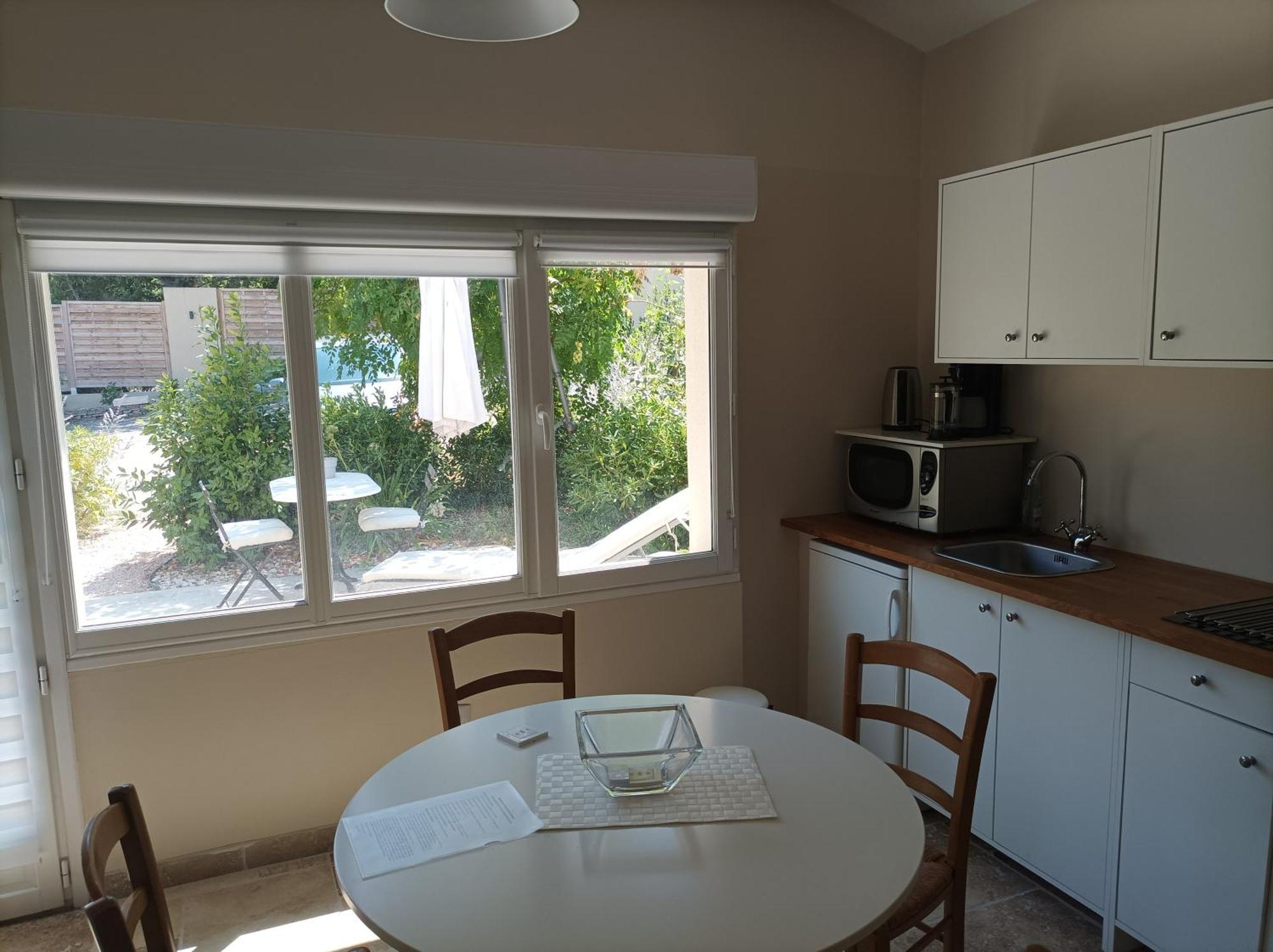 StudioLe Petit Jas Châteauneuf-de-Gadagne Extérieur photo