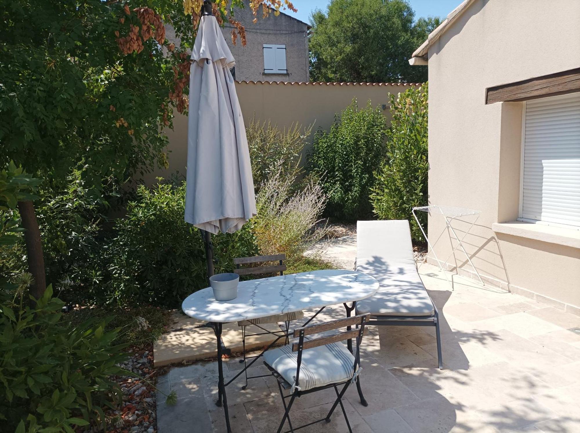 StudioLe Petit Jas Châteauneuf-de-Gadagne Extérieur photo